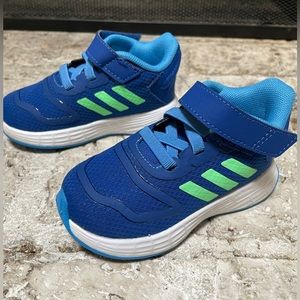 Adidas Duramo 10 shoes size 5c